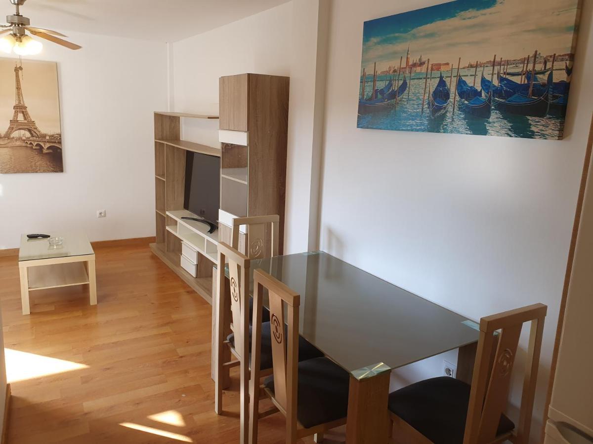 2H, Aire Acondic, 50M2, 1 Dormitorio, 4 Huespedes, Wifi Gratis La Línea de la Concepción Zewnętrze zdjęcie